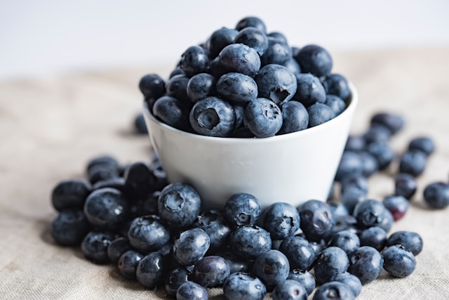 Blueberry in a bowl.